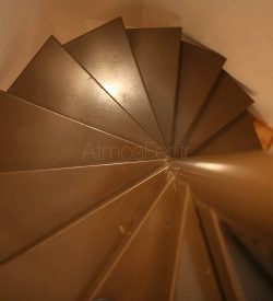 Escalier hélicoïdal métal plié 07-vue